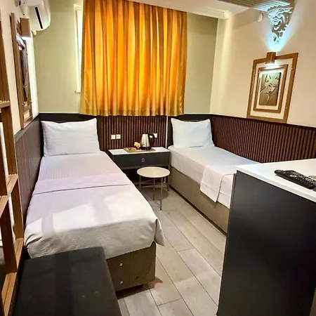 Otel Exporoyal 3*