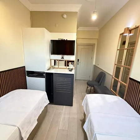 Otel Exporoyal 3*