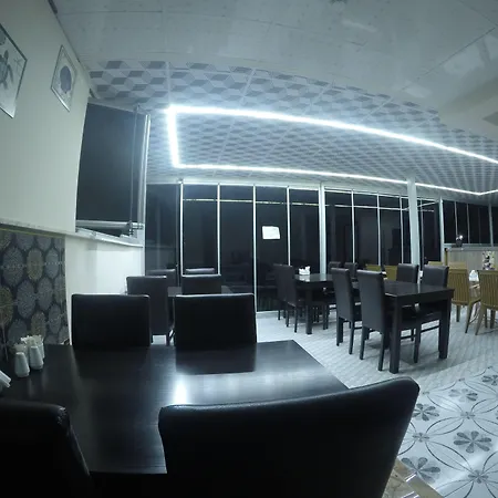 埃克斯珀罗亚尔酒店