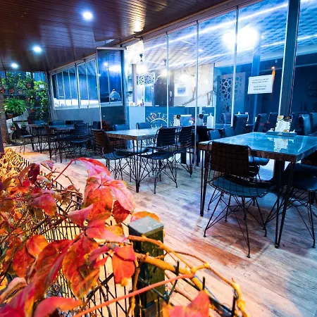 埃克斯珀罗亚尔酒店 酒店 3*